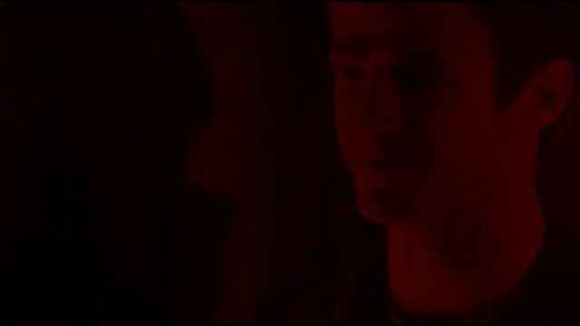 Надо любить Кэйтлин и Барри смотреть онлайн