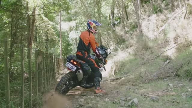 Крис Бирч. Турэндуро. Часть 14. Развороты на мотоцикле