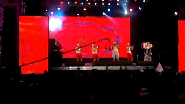 Час до нового года.mp4 смотреть онлайн