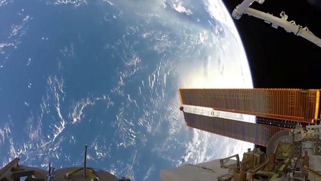 விண்வெளியில் தவறி விழுந்தால் என்ன ஆகும் | Vinveli Tamil