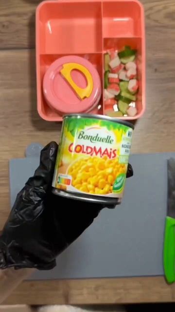 Макароны с курицей,крабовый салат,творожное печенье,слива,йогурт #перекусвшколу #чтоприготовить смотреть онлайн