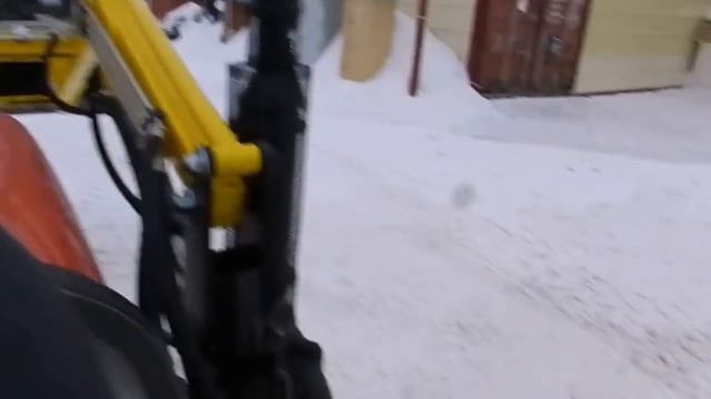 Трактор Фотон ТЕ 244 (с погрузчиком ФГП 0,3) смотреть онлайн