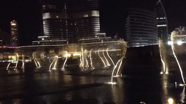 Поющий фонтан в Дубае! смотреть онлайн