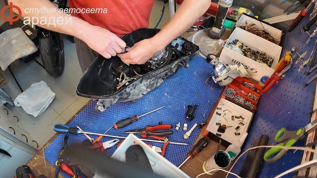 мерседес S450 2008 кузов W221 Установка светодиодных модулей ОЧЕНЬ ПОДРОБНО ПРО РАЗБОР смотреть онлайн