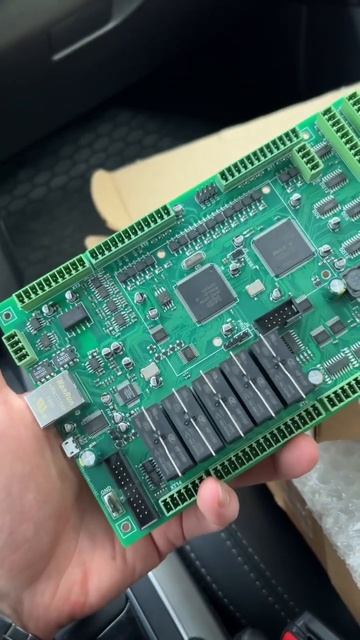 Долгожданная плата управления станком myCNC ET7 смотреть онлайн
