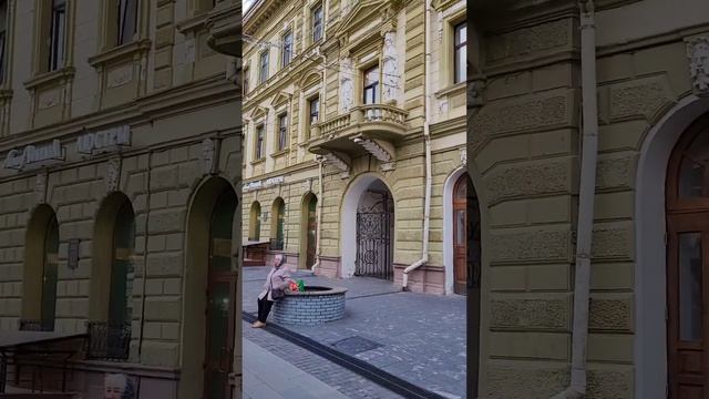 Атмосфера Большой Покровской 🌺Прогулка по главной улице Нижнего Новгорода🚶♀️Россия 🇷🇺Russia #short смотреть онлайн