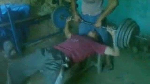 Bench press of 111 kg by harwi and sukhbir смотреть онлайн