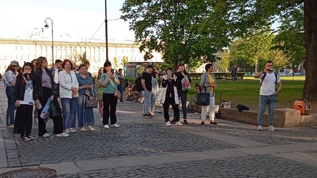 УЛИЧНЫЕ МУЗЫКАНТЫ ПИТЕРА. гр.МЕДВЕДЬ (8) ,22.05.24. смотреть онлайн