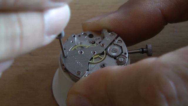 Smontaggio Paketa/Raketa/Ракета 2609 disassembly - www.orologiaioMATTO.it смотреть онлайн