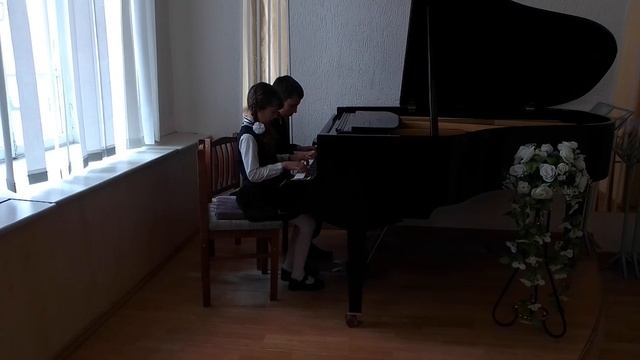 "Куклы Сеньора Карабаса" В. Коровицын. Исполняют Голубцов Никита и Голубцова Дарина смотреть онлайн