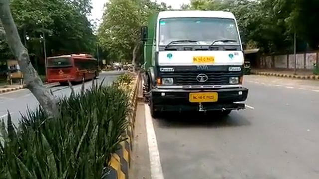 NDMC Mechanical Road Sweeper смотреть онлайн