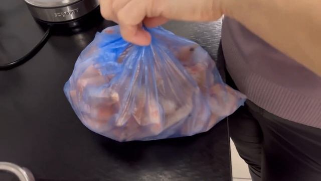 ВЛОГ: ЖАРИМ ШАШЛЫКИ🥩 Катаюсь на ЛЫЖАХ ⛷️ ГОТОВИМ ВКУСНЕЙШУЮ ПАСТУ КАРБОНАРА 🍝 смотреть онлайн