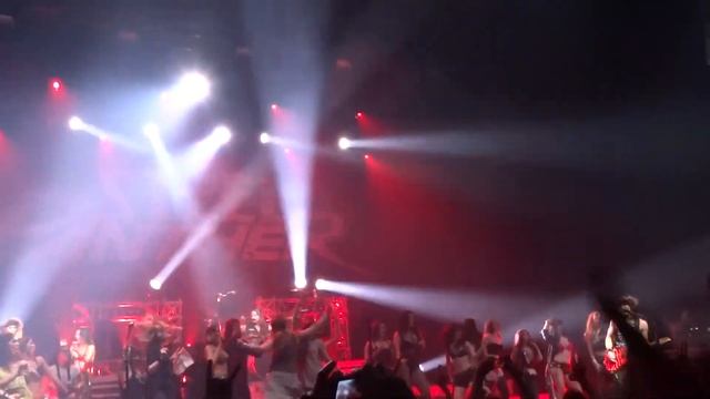 Steel Panther - 17 Girls In A Row + Gloryhole - Live @ Olympia, Paris, France - 16/03/15 смотреть онлайн