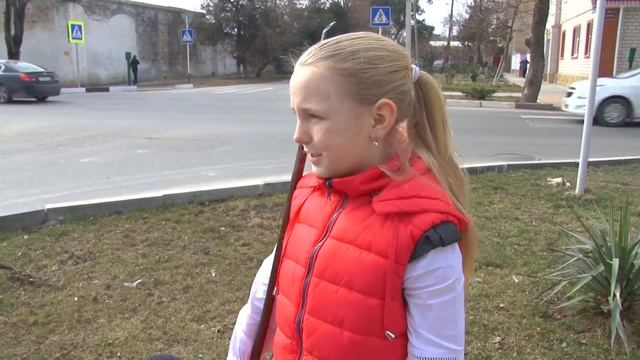 Всекубанский субботник сплотил сотни анапчан разного возраста смотреть онлайн