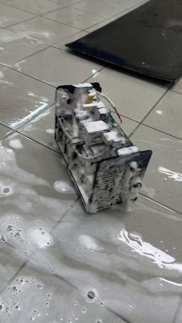 Как почистить сварочный аппарат на свой страх и риск #mig #tig #сварка #welder смотреть онлайн