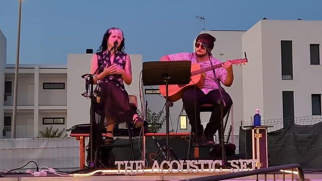 THE ACOUSTIC SET - Diamonds (Rihanna Cover) (Summer Market Oliva 13/08/23) смотреть онлайн
