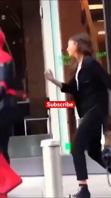 Tom Holland and Zendaya dancing before filming Spider-Man #shorts смотреть онлайн