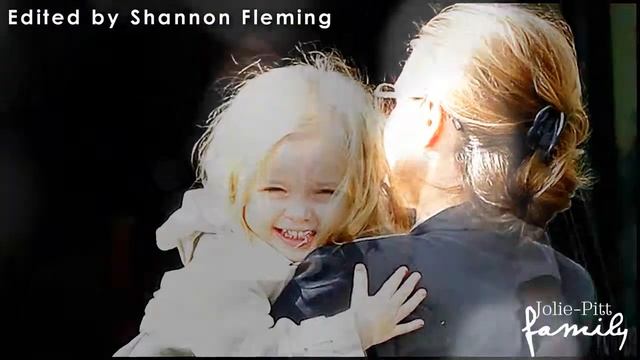Jolie-Pitt Family || Turn the lights down low (Angelina Jolie & Brad pitt) смотреть онлайн