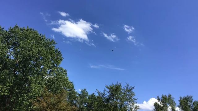 Piper PA-34 Seneca Flyover To Plymouth Municipal Airport (KPYM) смотреть онлайн
