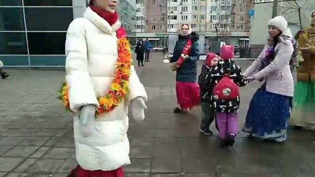 Харинамы 3/7 и Гаура Крипа м. Коломенская / Harinam 3/7 and Gaura Kripa m.Kolomenskaya смотреть онлайн