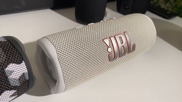 JBL Flip 6 Martin Garrix Edition (TL) vs Flip 6 CS sound & bass test! смотреть онлайн