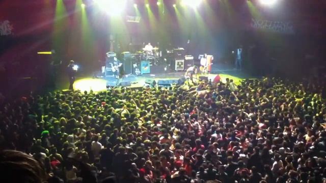 NOFX - "Stickin' in My Eye" - Santiago CHILE смотреть онлайн