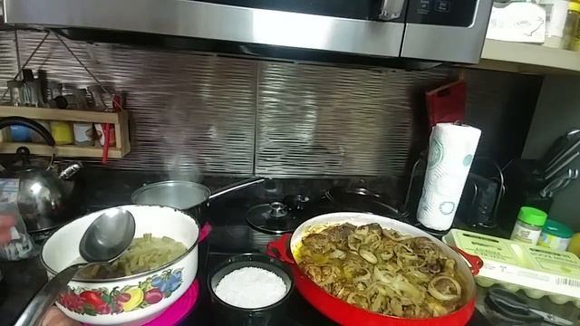 Sunday Dinner: Jerk Chicken, Rice, Green Beans Tuna Macaroni Salad, & Honey Biscuits! смотреть онлайн