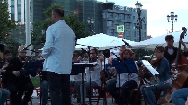 И. Штраус - Галоп "Путешествие" - Оркестр "Московская камерата" смотреть онлайн