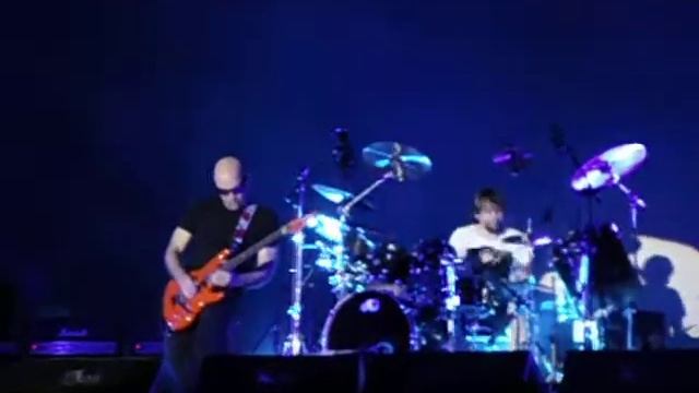 JOE SATRIANI в г.Ростов-на-Дону.12.07.2013.КСК "Экспресс" смотреть онлайн
