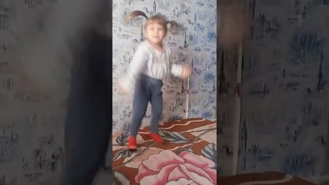 Акула ту-ру ру-ру ру!