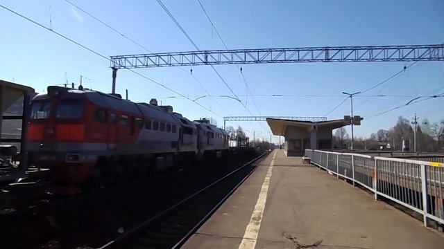 Ремонтный поезд с большим количеством вагонов. смотреть онлайн