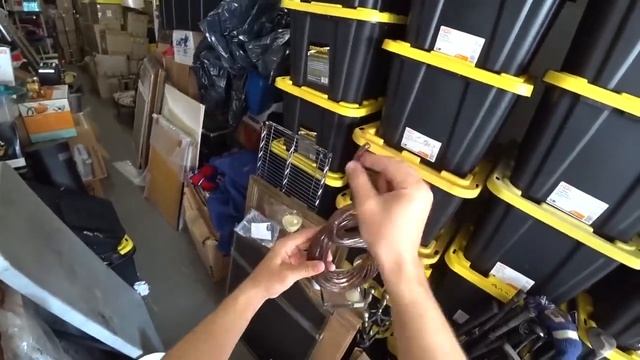 Нашли голову оленя. Ведро $500_ Пластика за $1000_ Находки брошених складах!!! смотреть онлайн