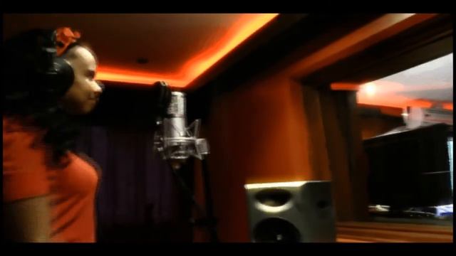 Majic Mike in studio with Vanessa Vonroe смотреть онлайн