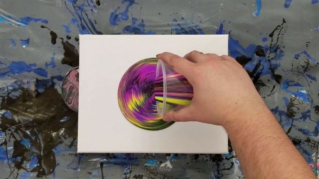 Neon Ring Pour смотреть онлайн