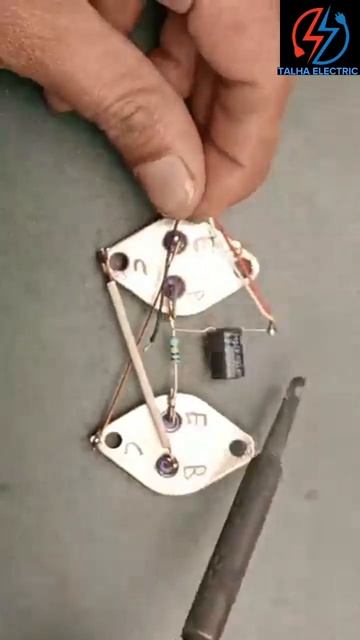 DIY AMPLIFIER WITH TRANSISTOR 2N3055 & 2N2955 #shorts смотреть онлайн