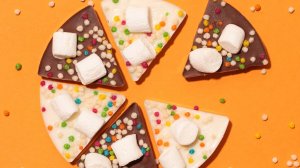 Кондитерский конструктор «Шоколадная пицца с маршмеллоу» от Очумелые ручки, инструкция