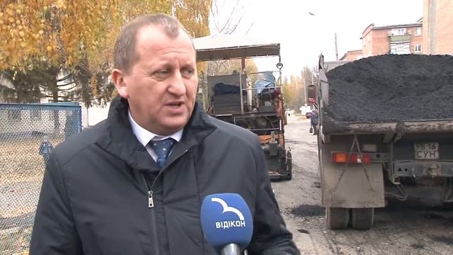 У Курському мікрорайоні триває капітальний ремонт дороги смотреть онлайн