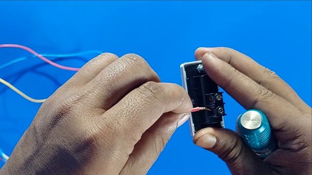 3-фазный пускатель для двигателя с одним переключателем смотреть онлайн