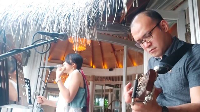Rockabye by Clean Bandit (Acoustic Cover) Live Performance смотреть онлайн