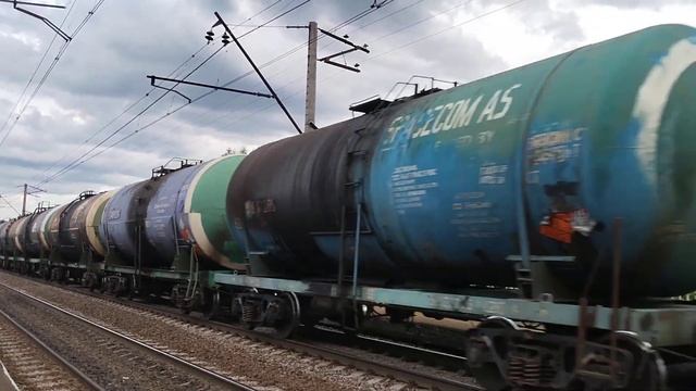 2ТЭ25Км-0446 "БалтТрансСервис" с цистернами проследует о. п. 252 км смотреть онлайн