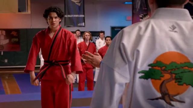 Miguel vs Eli Hawk | s04 ep09 | Cobra Kai season 4 смотреть онлайн