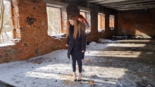 High Heels Crush, High Heels Crush A Junk Food, Burgers Crush By High Heels, Shoes Crush (# 697)