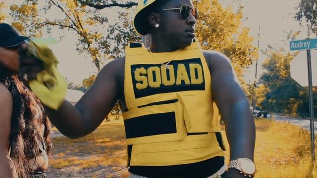 Young Shug Ft. Jay Jones X Fuck The Industry Official Music Video смотреть онлайн