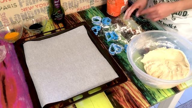 PASTANE USULÜ PRATİK KURU PASTA TARİFİ - TATLI TUZLU KURABİYE смотреть онлайн