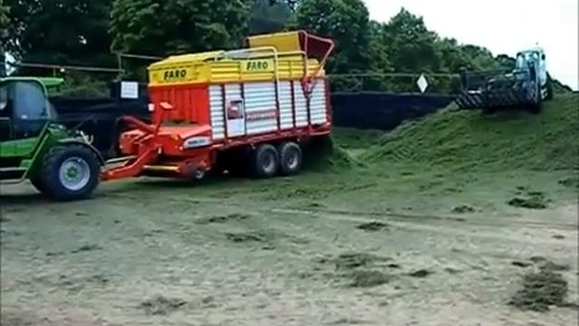 Grassland 2011. Merlo Silage Pit Demonstration смотреть онлайн