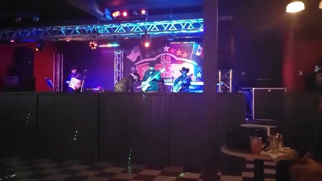 Alvaro Valencia y Su Elegancia Norteña en La Fiesta Bar de Wenatchee, Wa. смотреть онлайн