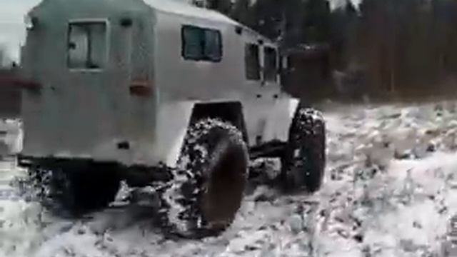 Любимские вездеходы. 12 4х4 на ураганах смотреть онлайн