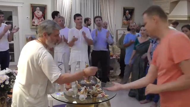 Прем Прайоджан прабху АБХИШЕКА ДЖАНМАШТАМИ Москва 15 08 2017 смотреть онлайн