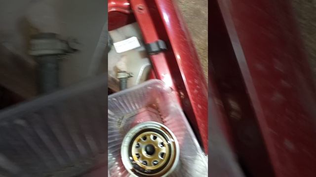 Не гаснет лампа аварийного давления масла после запуска двигателя. смотреть онлайн