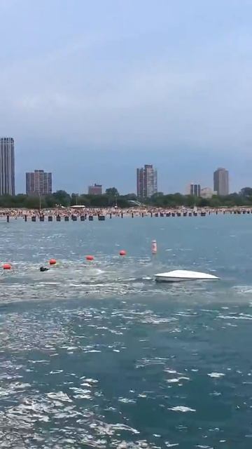 Chicago's Hovercraft смотреть онлайн
